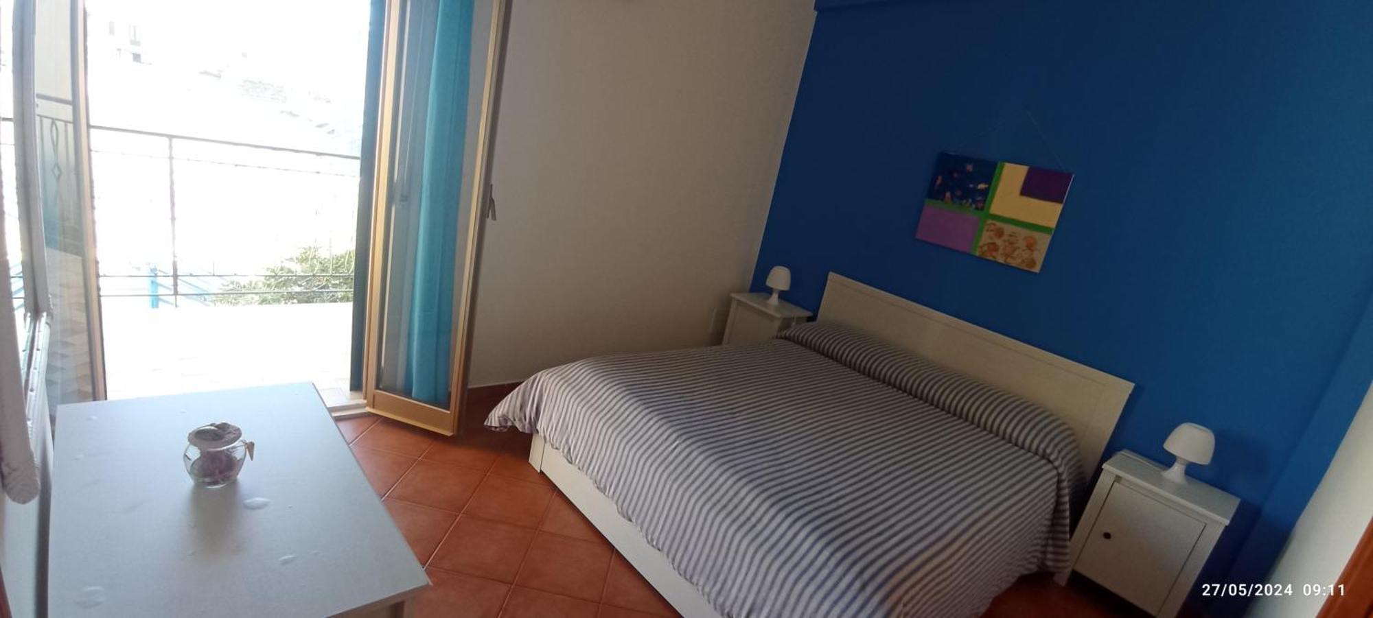 La Casa Gialla Трабия Екстериор снимка